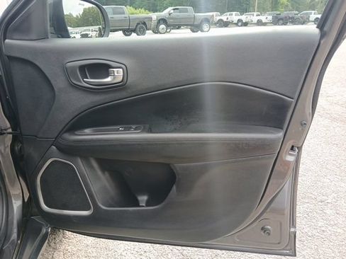 Used 2021 Jeep Compass Latitude FWD image 26