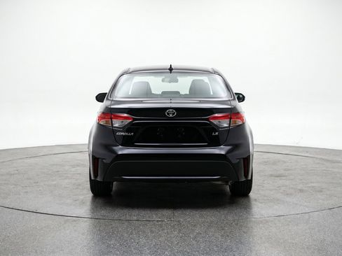 Used 2025 Toyota Corolla LE FWD image 7
