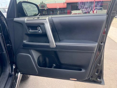 Used 2019 Toyota 4Runner Limited AWD/4WD image 41