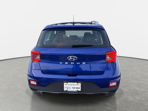 Certified 2025 Hyundai Venue Limited image 6