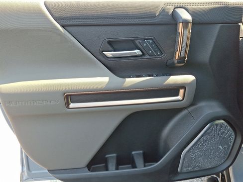 New 2025 GMC Hummer EV 3X w/ Extreme Off-Road Package image 11