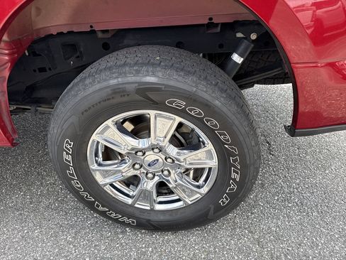 Used 2017 Ford F150 XLT w/ Equipment Group 302A Luxury AWD/4WD image 19