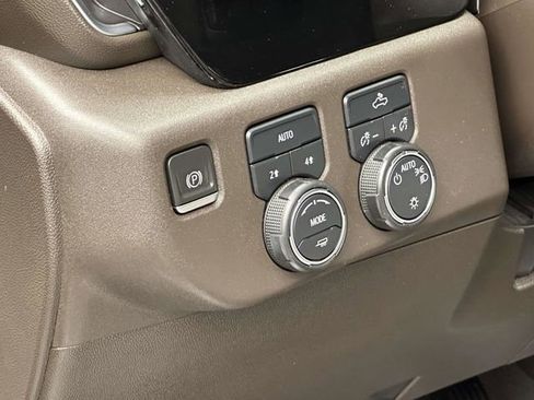 Used 2023 Chevrolet Silverado 1500 LT w/ Protection Package AWD/4WD image 13