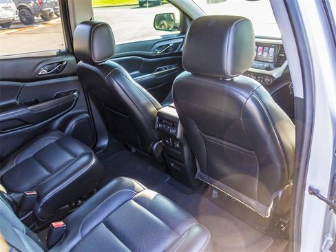 Used 2019 GMC Acadia SLT image 22