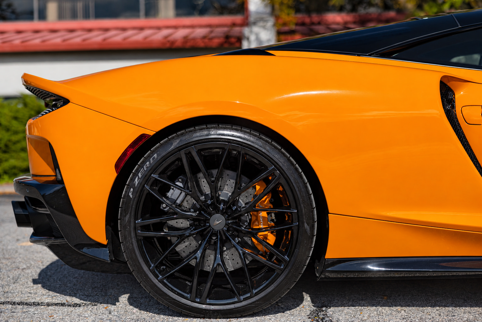 Used 2025 McLaren GTS RWD image 18