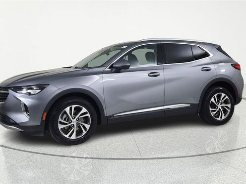 Used 2022 Buick Envision Essence w/ Safety Package FWD image 2