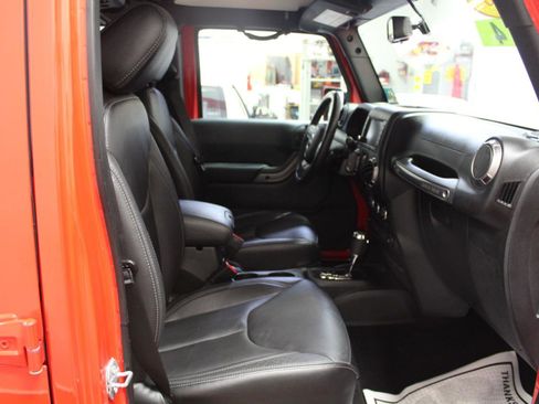 Used 2018 Jeep Wrangler Unlimited Sahara image 19