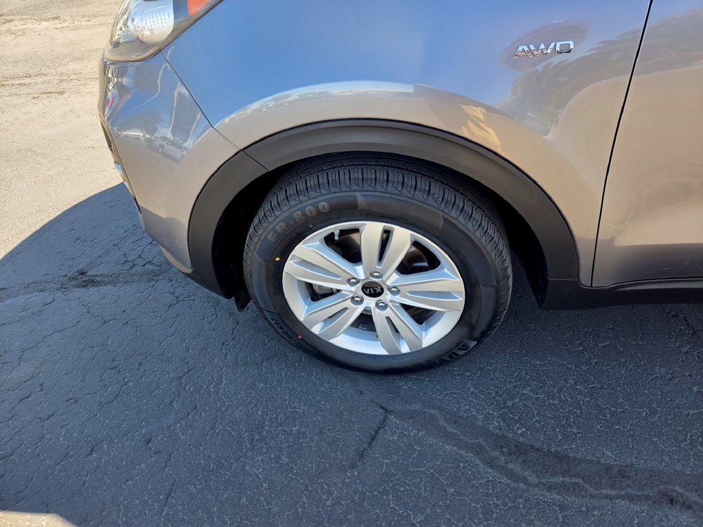 Used 2019 Kia Sportage LX AWD/4WD image 13
