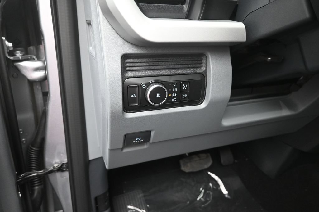 New 2027 Ford F250 XL w/ Tremor Off-Road Package AWD/4WD image 13