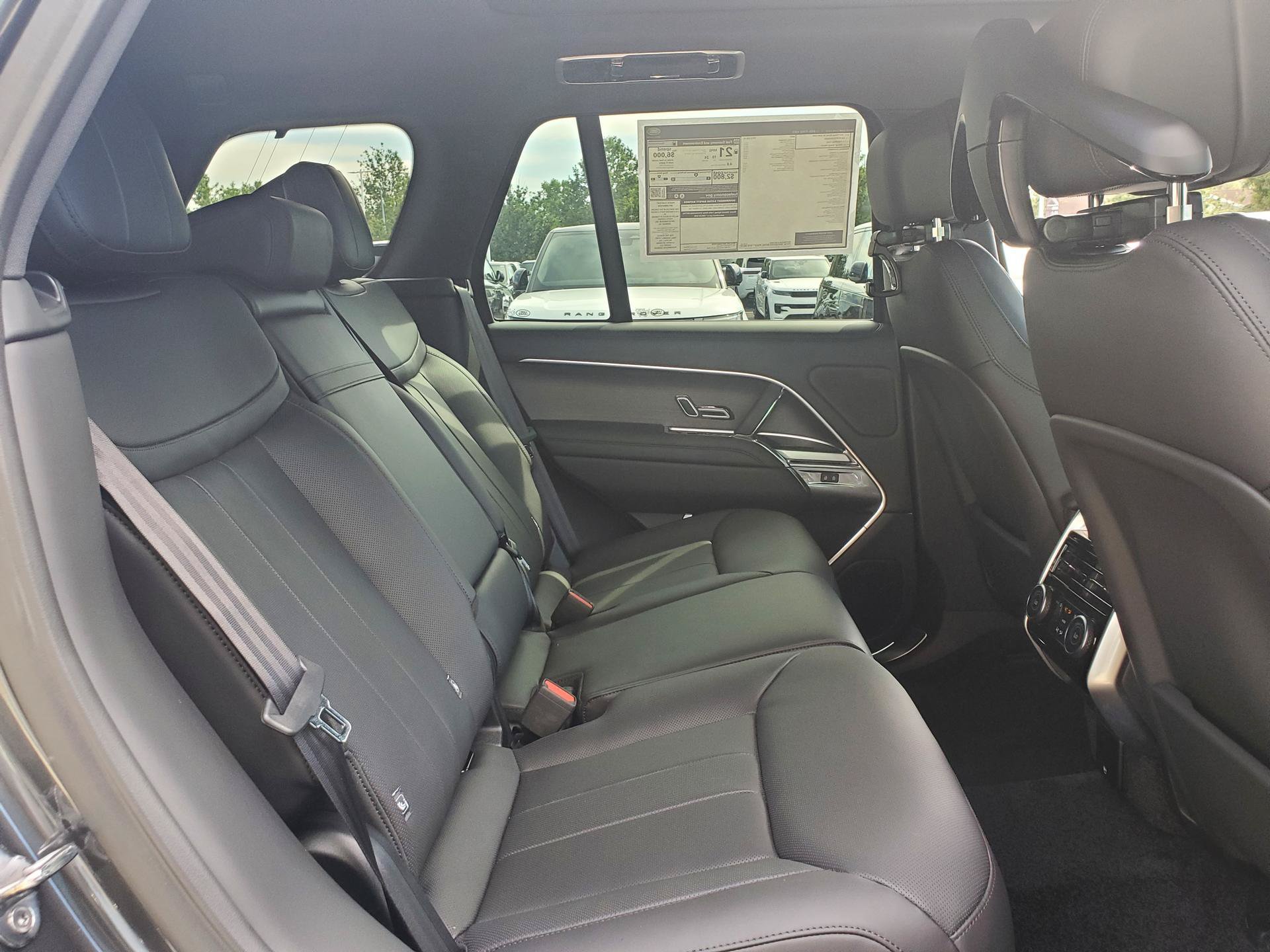 New 2027 Land Rover Range Rover SE AWD/4WD image 17