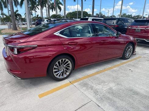 Used 2025 Lexus ES 350 Ultra Luxury w/ Accessory Package (Z1) FWD image 5