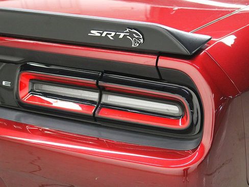 Used 2022 Dodge Challenger SRT Hellcat w/ Plus Package RWD image 39