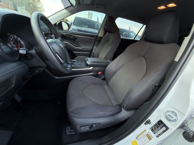 Used 2022 Toyota Highlander L AWD/4WD image 22