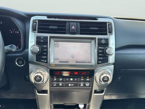 Used 2010 Toyota 4Runner Limited w/ Convenience Pkg RWD image 15