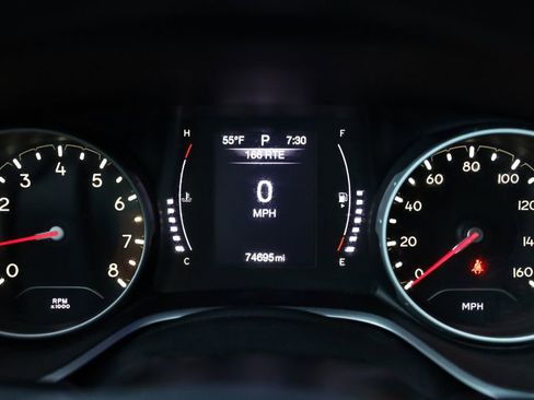 Used 2018 Jeep Compass Sport image 37