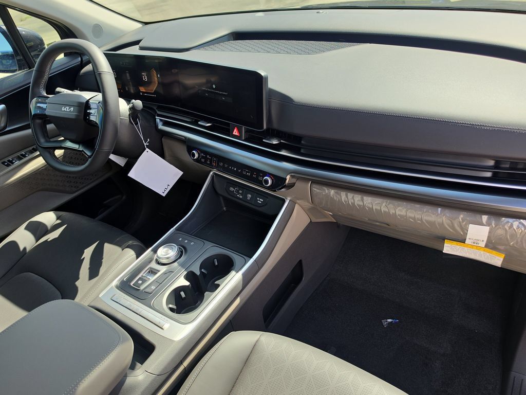 New 2027 Kia Carnival LXS FWD image 11