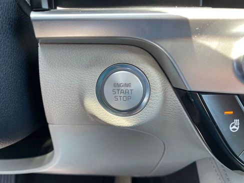 Used 2024 Kia Telluride EX w/ EX Captain's Chair Package AWD/4WD image 24