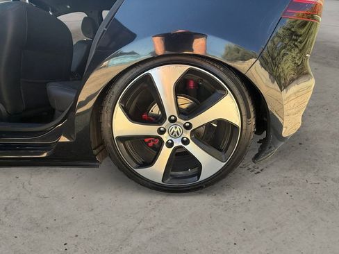 Used 2015 Volkswagen GTI S FWD image 11