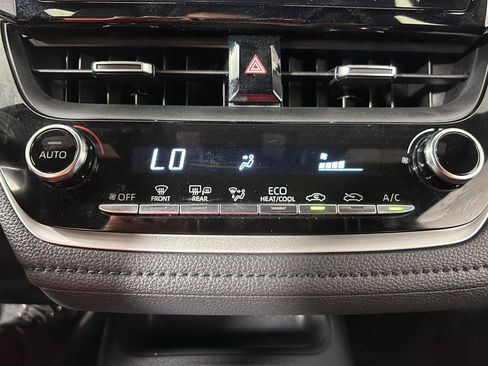 Used 2021 Toyota Corolla SE w/ Carpet Mat Package (TMS) FWD image 30
