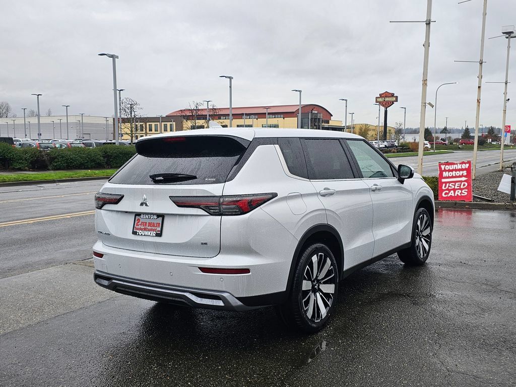 New 2026 Mitsubishi Outlander SE AWD/4WD image 5