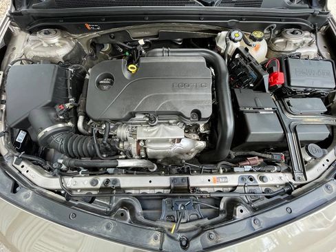 Used 2023 Chevrolet Malibu LT FWD image 32
