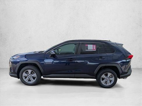 Used 2022 Toyota RAV4 XLE FWD image 9