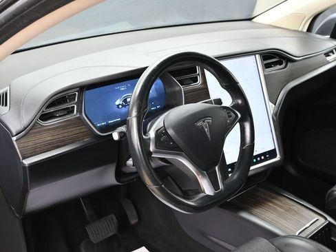 Used 2016 Tesla Model X 75D AWD/4WD image 17