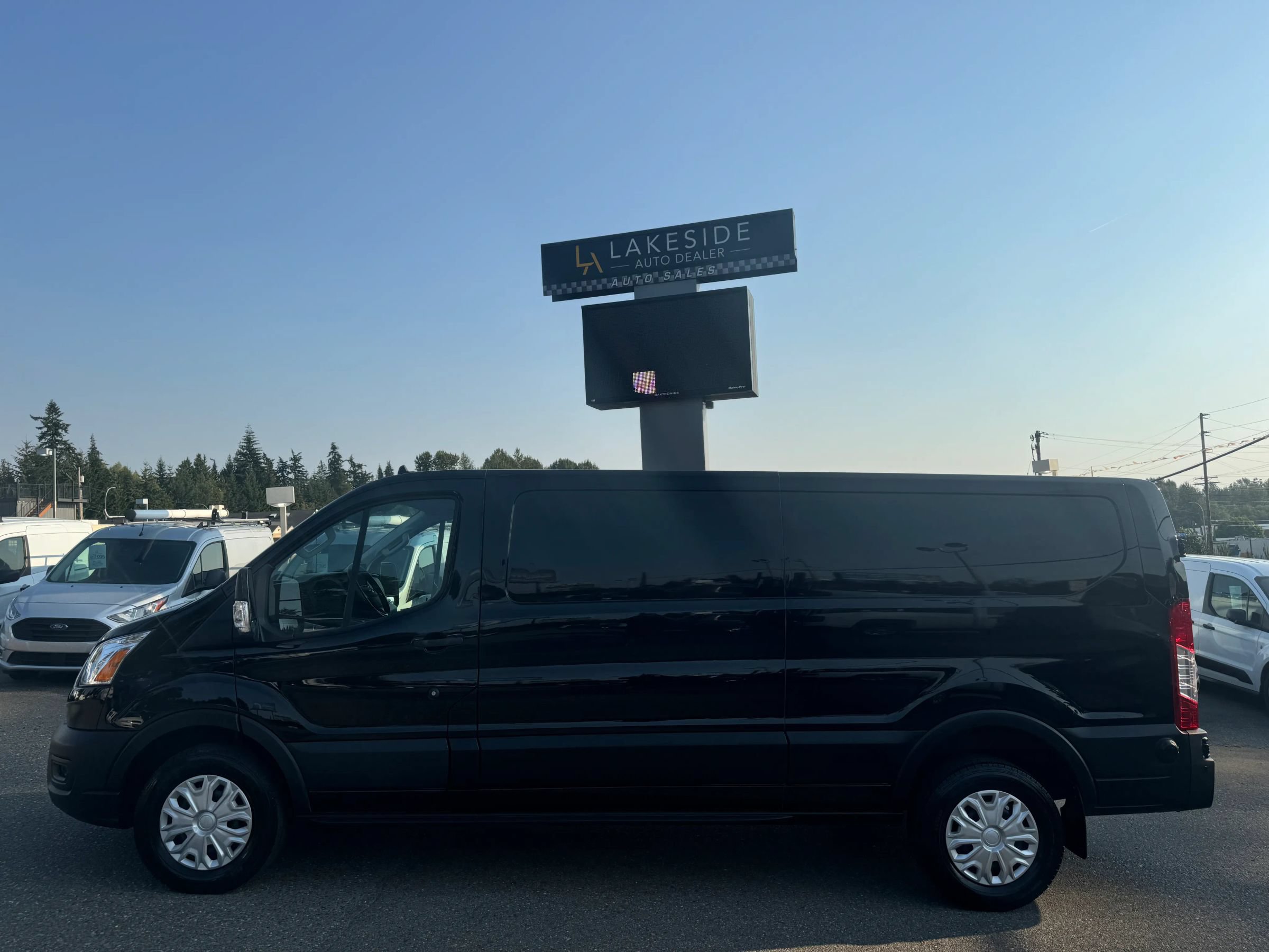 Used 2020 Ford Transit 250 Low Roof w/ Exterior Upgrade Package RWD image 4