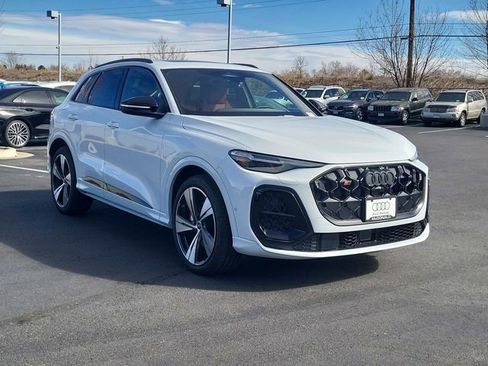 New 2025 Audi SQ5 Prestige image 2