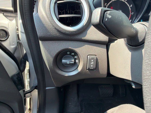 Used 2014 Ford Fiesta SE FWD image 13