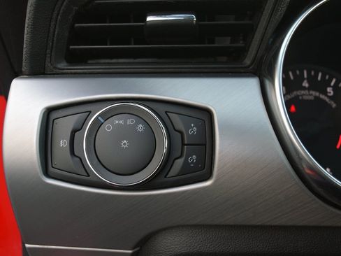 Used 2020 Ford Mustang GT Premium image 25