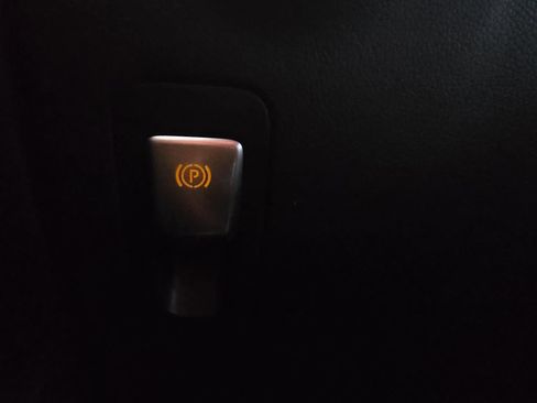 Certified 2019 Mercedes-Benz GLC 300 image 29