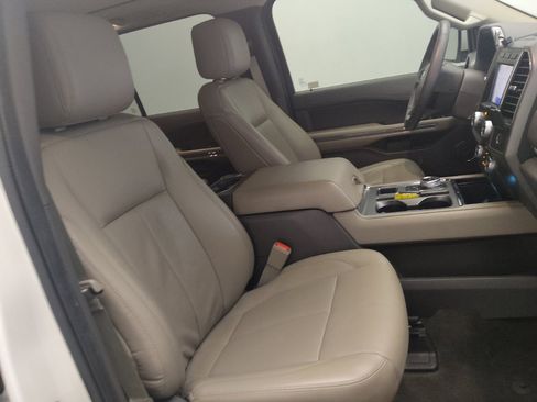 Used 2020 Ford Expedition XLT w/ Equipment Group 202A image 21
