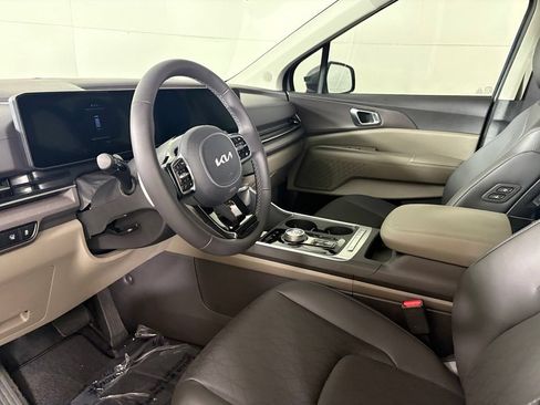 New 2026 Kia Carnival EX FWD image 21