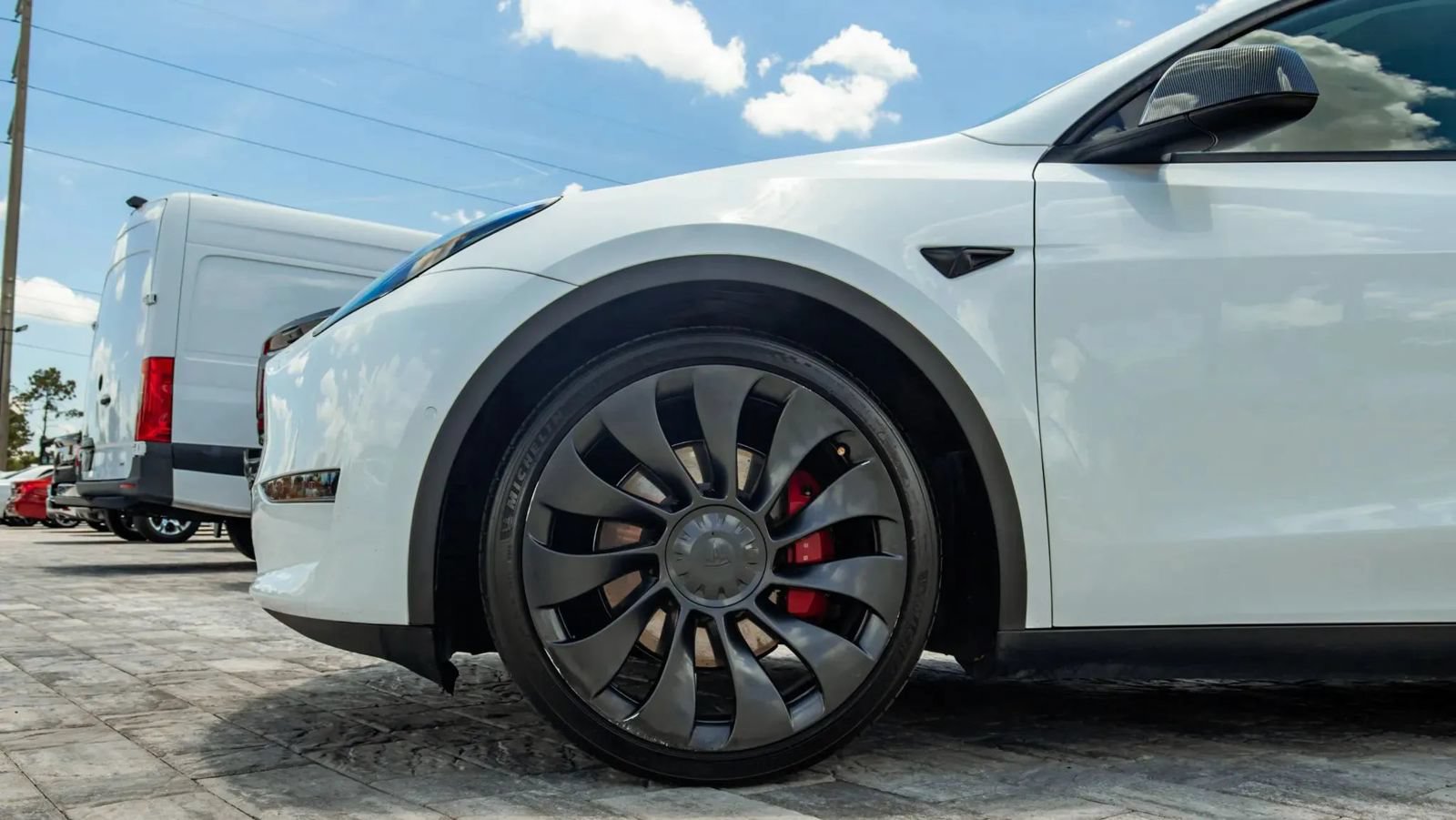 Used 2022 Tesla Model Y Performance AWD/4WD image 13