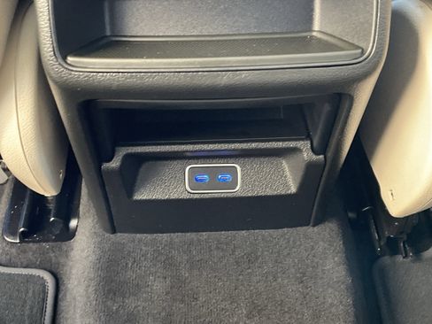 Certified 2025 Mercedes-Benz GLE 350 4MATIC w/ AMG Line Exterior image 40