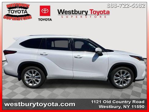 Used 2023 Toyota Highlander Limited AWD/4WD image 6