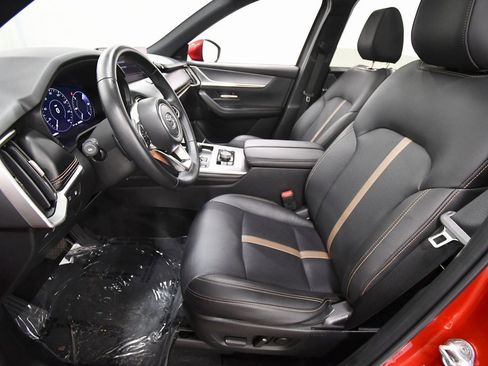 Used 2024 MAZDA CX-90 Plug-In Hybrid w/ Premium Plus image 13