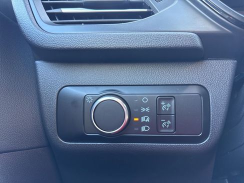 Used 2025 Ford Escape ST-Line image 9