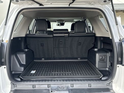 Used 2024 Toyota 4Runner SR5 Premium image 28