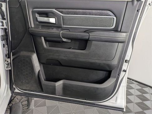 Used 2022 RAM 2500 Big Horn w/ Level C Equiment Group image 34