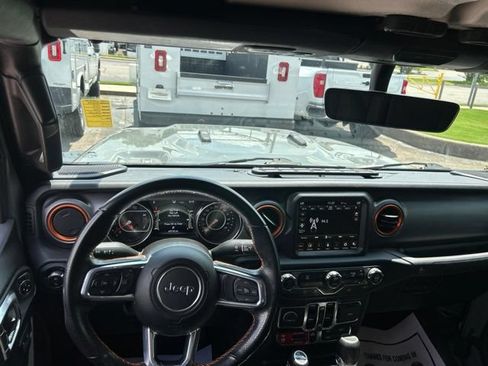 Used 2021 Jeep Gladiator Mojave AWD/4WD image 25