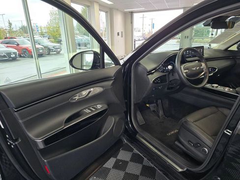 Used 2025 Genesis GV70 2.5T image 34
