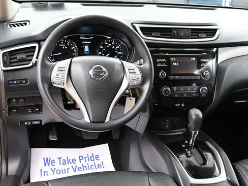 Used 2015 Nissan Rogue S image 24