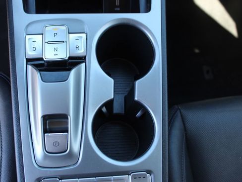 Used 2023 Hyundai Kona Limited image 21