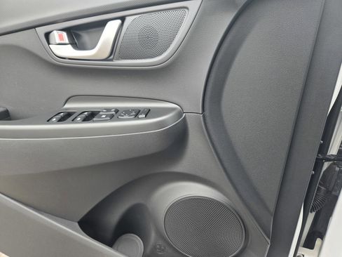 Certified 2023 Hyundai Kona SE image 16