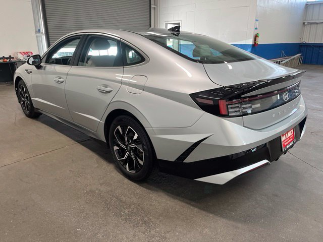 Used 2025 Hyundai Sonata SEL FWD image 5