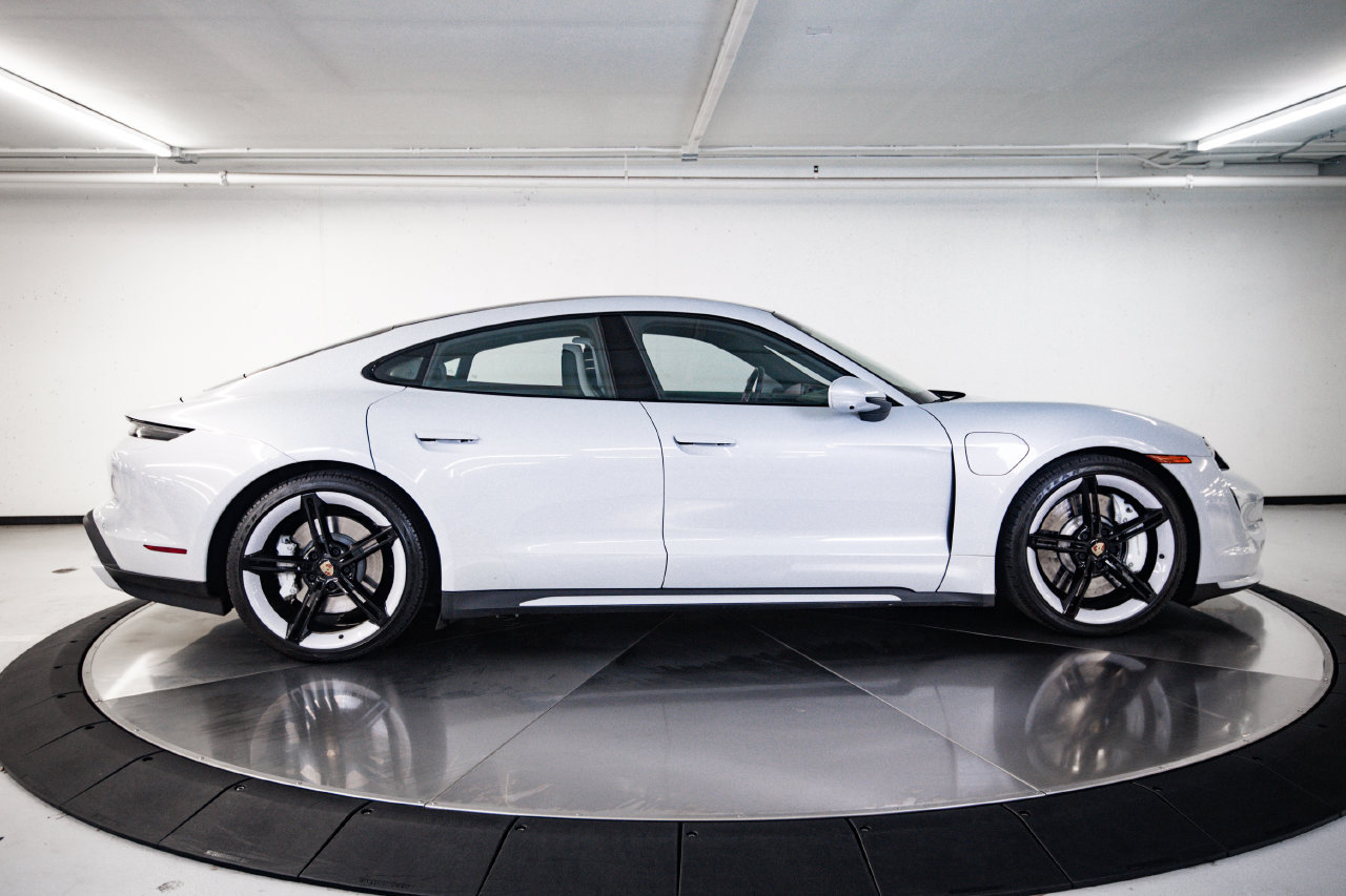 Certified 2022 Porsche Taycan Turbo AWD/4WD image 8