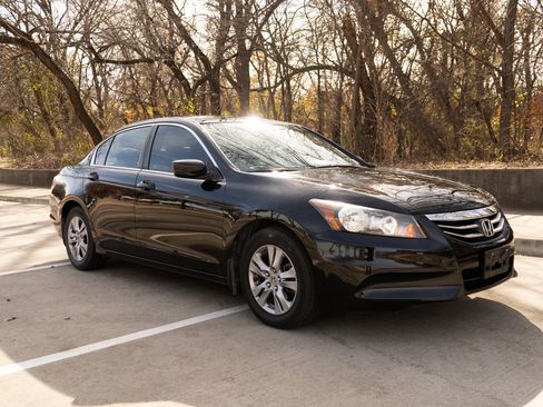 Used 2012 Honda Accord SE image 2