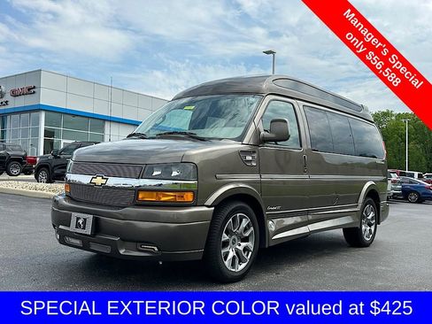 Used 2023 Chevrolet Express 2500 image 4